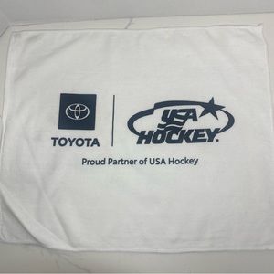 USA Hockey Rally Towel From USA Vs Canada Womens Game 11/11/2023 Crypto Arena LA